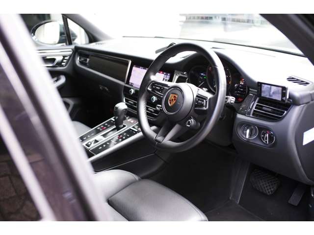 ポルシェ マカン ＧＴＳ ＰＤＫ ４ＷＤ R4年 (近畿) 99
