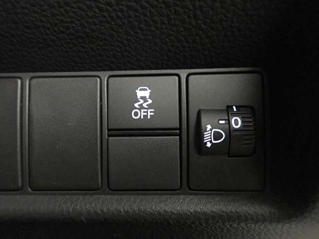 ホンダ フィット　ハイブリッド １．５ Ｅ：ＨＥＶ ホーム ブラックスタイル R6年 () 99