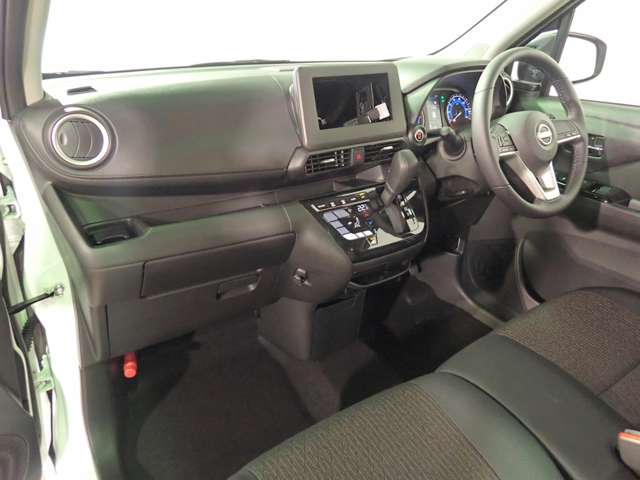 日産 デイズ ６６０ ハイウェイスターＸ R8年 () 99