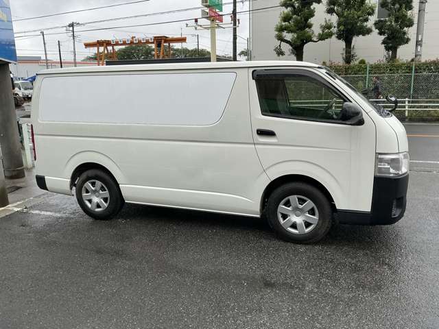 トヨタ ハイエースバン ２．０ 中温冷凍バン ロング H27年 (関東) 99