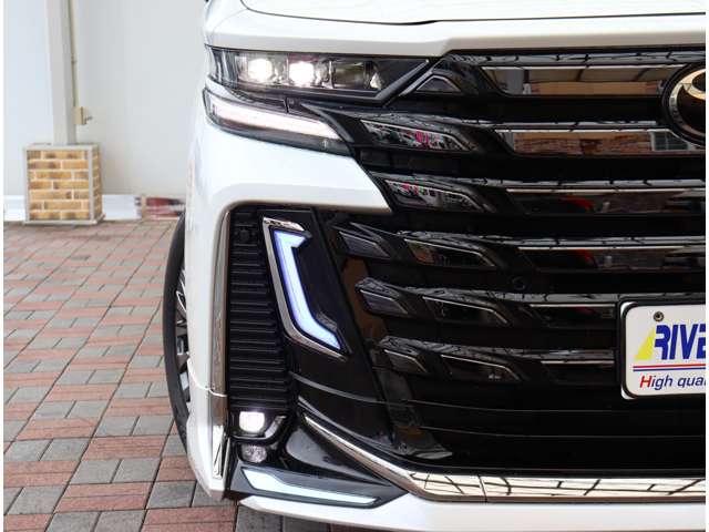 トヨタ ヴェルファイア　ハイブリッド ハイブリッド ２．５ Ｚプレミア Ｅ－ＦＯＵＲ ４ＷＤ R6年 (関東) 99