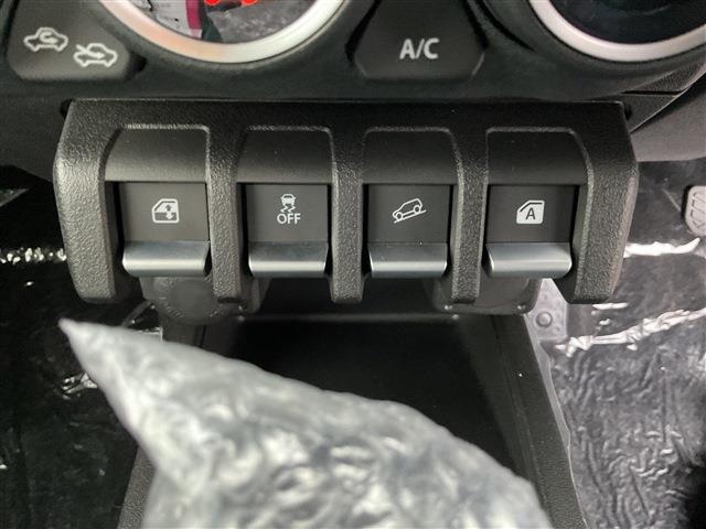 スズキ ジムニー　ノマド １．５ ＦＣ ４ＷＤ R8年 () 99