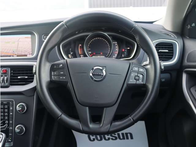 ボルボ Ｖ４０クロスカントリー Ｄ４ キネティック ディーゼルターボ H29年 (東海) 99