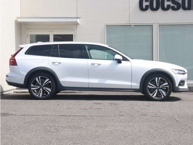 ボルボ Ｖ６０クロスカントリー Ｔ５ ＡＷＤ プロ ４ＷＤ R1年 (東海) 99