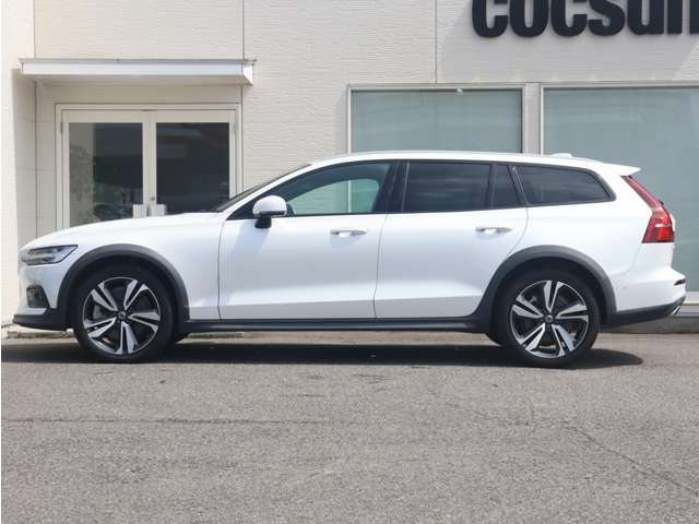 ボルボ Ｖ６０クロスカントリー Ｔ５ ＡＷＤ プロ ４ＷＤ R1年 (東海) 99