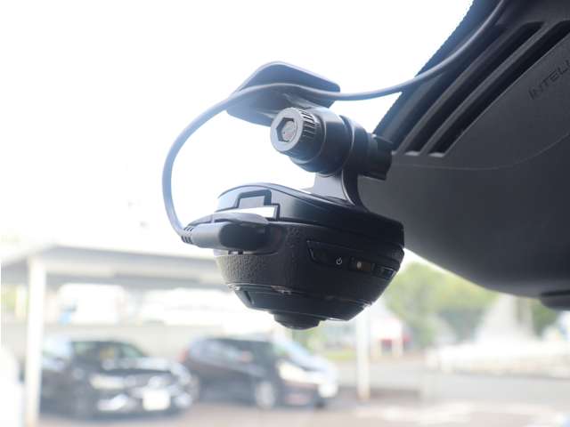 ボルボ Ｖ６０クロスカントリー Ｔ５ ＡＷＤ プロ ４ＷＤ R1年 (東海) 99
