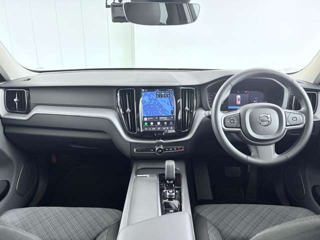 ボルボ ＸＣ６０ リチャージ プラス Ｔ６ ＡＷＤ プラグイン ハイブリッド ４ＷＤ R4年 (関東) 99