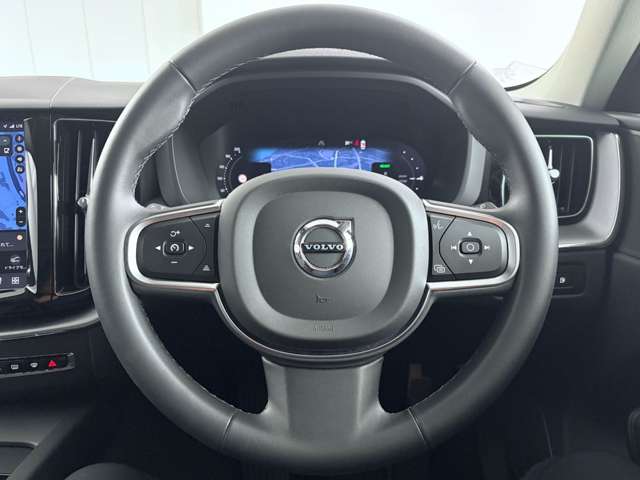 ボルボ ＸＣ６０ リチャージ プラス Ｔ６ ＡＷＤ プラグイン ハイブリッド ４ＷＤ R4年 (関東) 99