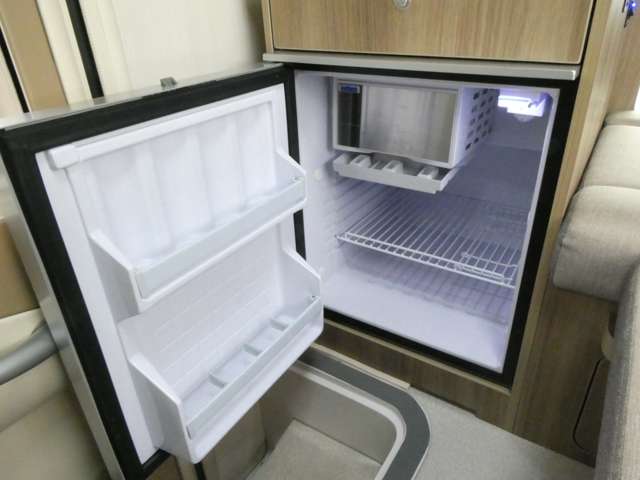 トヨタ カムロード キャンパー厚木 R5年 (関東) 99
