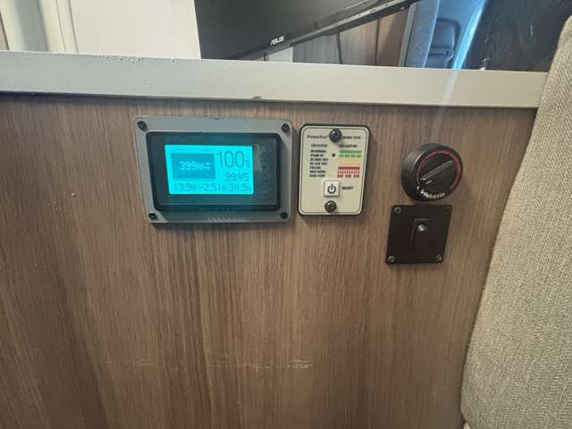 トヨタ カムロード キャンパー厚木 R5年 (関東) 99