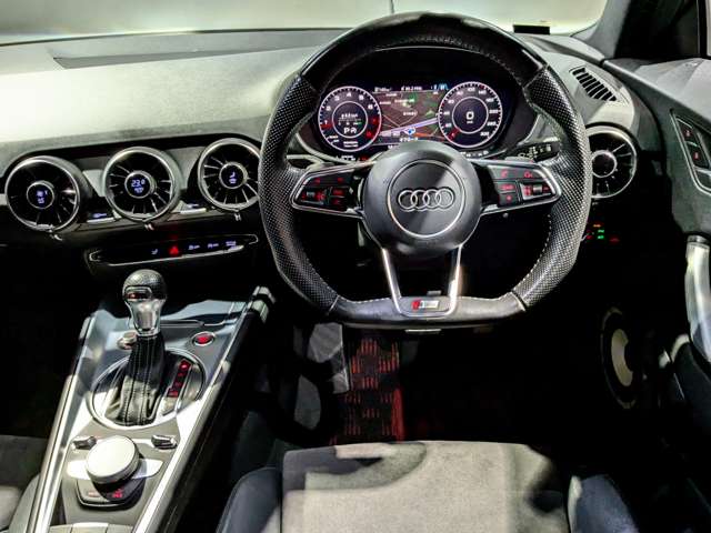 アウディ ＴＴ クーペ ２．０ ＴＦＳＩ クワトロ Ｓラインパッケージ ４ＷＤ H27年 (関東) 99