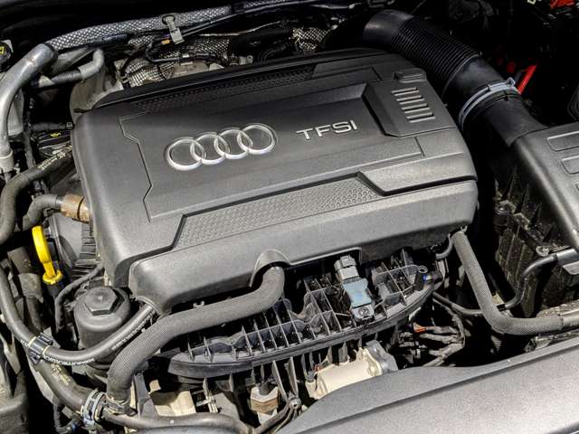 アウディ ＴＴ クーペ ２．０ ＴＦＳＩ クワトロ Ｓラインパッケージ ４ＷＤ H27年 (関東) 99