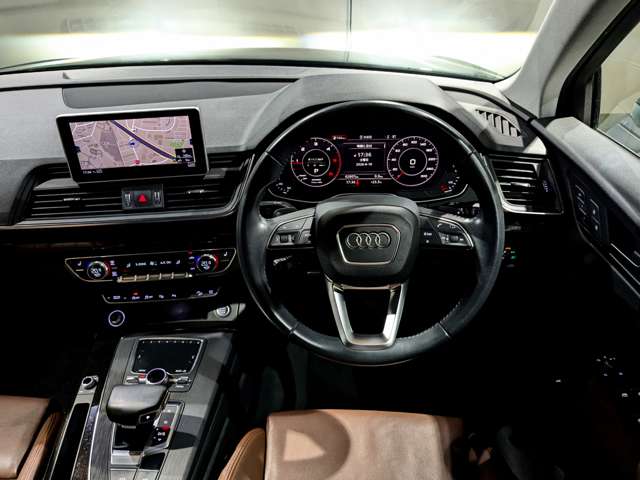 アウディ Ｑ５ ４０ ＴＤＩ クワトロ スポーツ ディーゼルターボ ４ＷＤ R1年 (関東) 99