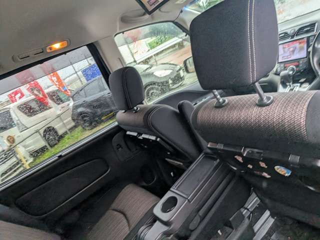 日産 セレナ ２．０ ハイウェイスター Ｖセレクション＋ＳＡＦＥＴＹＩＩ Ｓ－ＨＹＢＲＩＤ H27年 (関東) 99