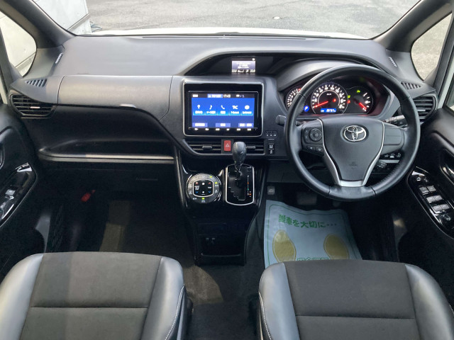 トヨタ ノア ２．０ ＳＩ ＷＸＢＩＩ R2年 () 99