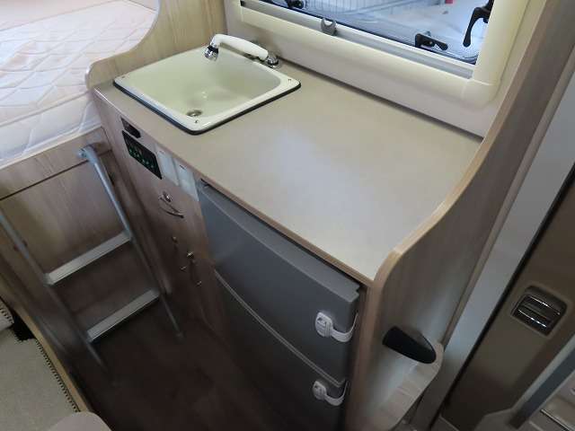 トヨタ カムロード キャンピングカー R8年 () 99