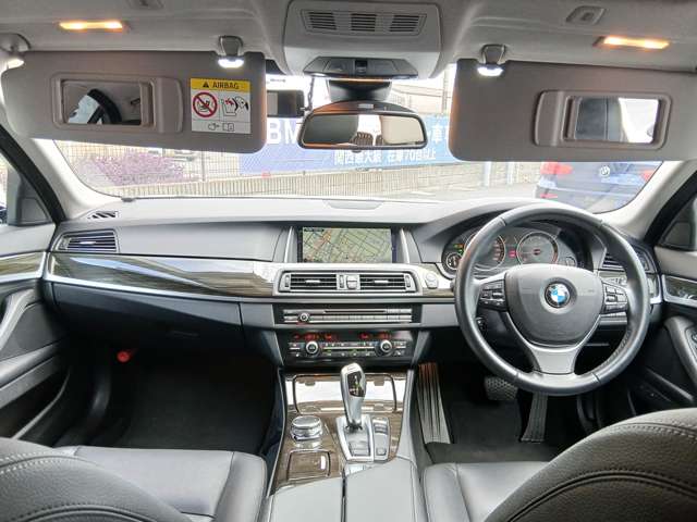 ＢＭＷ ５シリーズ ５２３ｉ　ラグジュアリー H28年 () 99