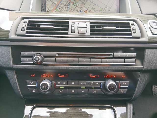 ＢＭＷ ５シリーズ ５２３ｉ　ラグジュアリー H28年 () 99