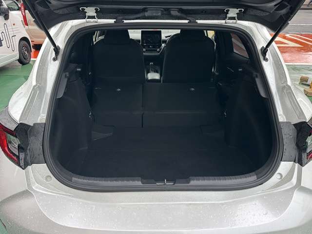 トヨタ カローラスポーツ ２．０ Ｇ R5年 () 99