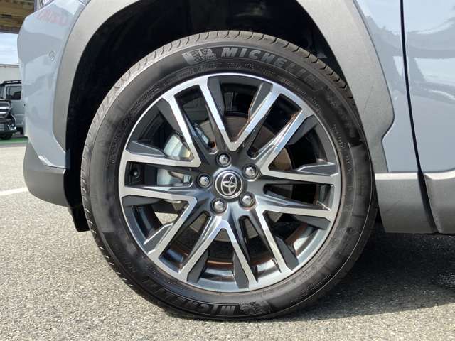 トヨタ カローラクロス　ハイブリッド １．８ ハイブリッド Ｚ Ｅ－ＦＯＵＲ ４ＷＤ R8年 (関東) 99