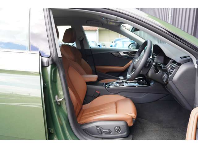 アウディ Ａ５　スポーツバック ４０ ＴＤＩ クワトロ アドバンスト ４ＷＤ R4年 (東北) 99
