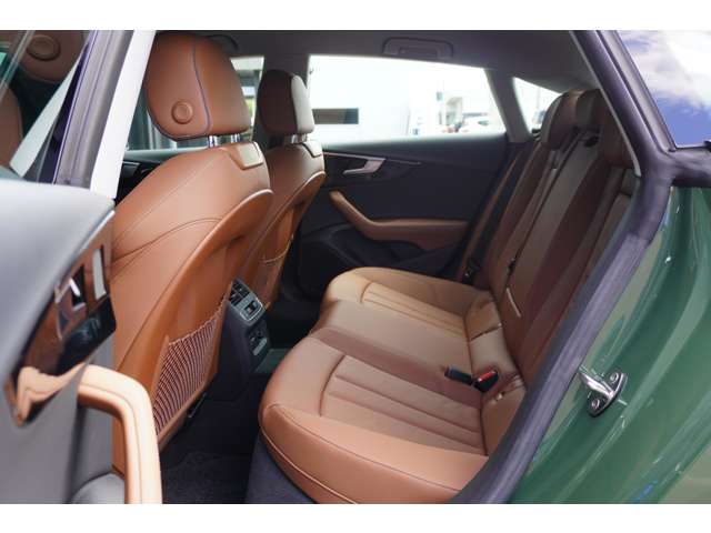 アウディ Ａ５　スポーツバック ４０ ＴＤＩ クワトロ アドバンスト ４ＷＤ R4年 (東北) 99