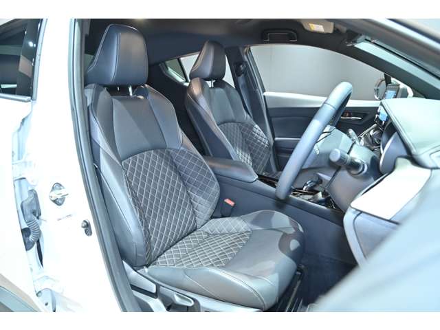 トヨタ Ｃ−ＨＲ ハイブリッド １．８ Ｇ モード ネロ セーフティ プラスＩＩＩ R5年 () 99