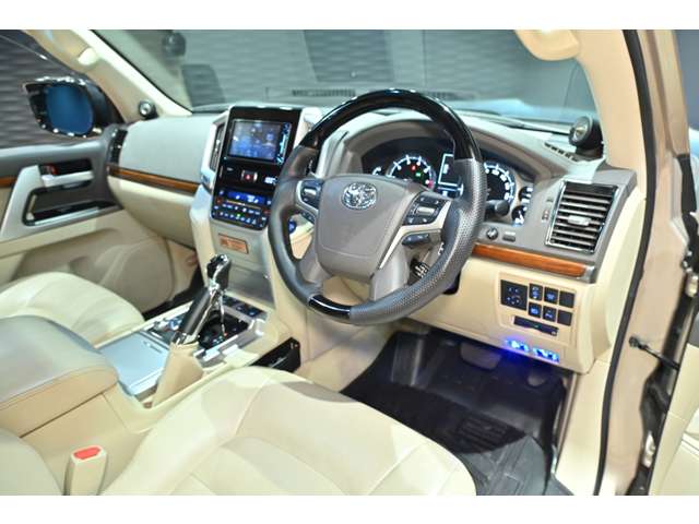 トヨタ ランドクルーザー ４．６ ＡＸ Ｇセレクション ４ＷＤ H29年 () 99