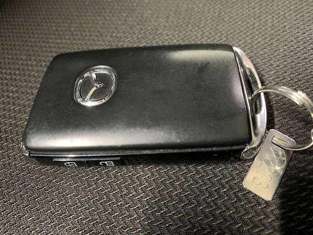 マツダ ＭＡＺＤＡ３　ファストバック １．８ ＸＤ バーガンディ セレクション ディーゼルターボ R1年 () 99