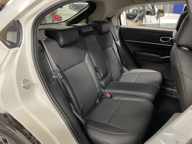 ホンダ ヴェゼル １．５ Ｅ：ＨＥＶ Ｚ ４ＷＤ R3年 () 99