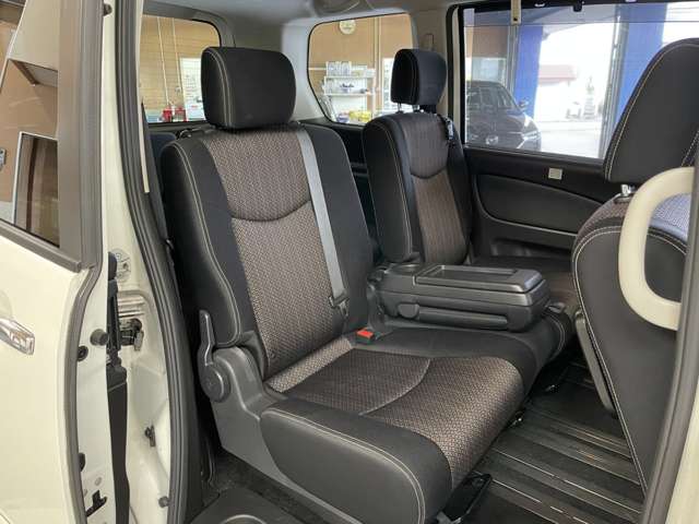 日産 セレナ ２．０ ハイウェイスター Ｖセレクション＋ＳＡＦＥＴＹ Ｓ－ＨＹＢＲＩＤ H28年 (甲信越・北陸) 99