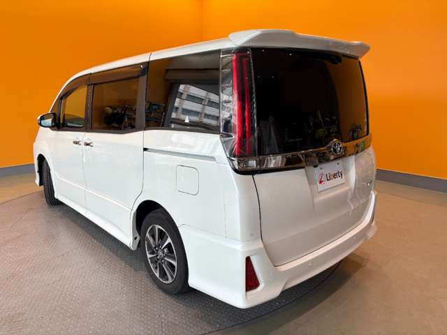 トヨタ ノア ２．０ ＳＩ ＷＸＢＩＩ R2年 () 99