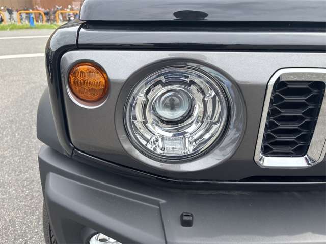 スズキ ジムニー　ノマド １．５ ＦＣ ４ＷＤ R8年 () 99
