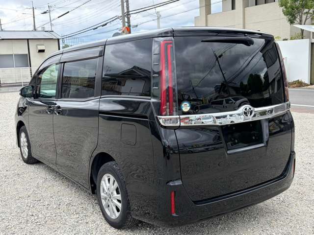 トヨタ ノア ２．０ Ｇ R3年 () 99