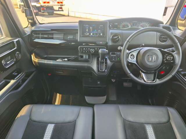 ホンダ Ｎ　ＢＯＸ カスタム ６６０ Ｌ ターボ R5年 (近畿) 99