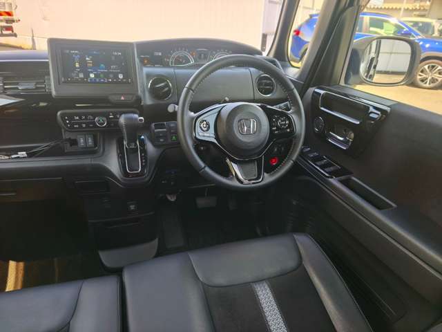 ホンダ Ｎ　ＢＯＸ カスタム ６６０ Ｌ ターボ R5年 (近畿) 99