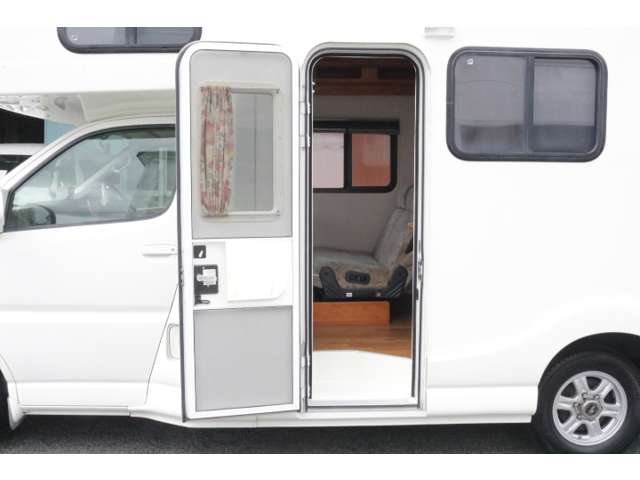 トヨタ グランドハイエース ナッツＲＶ H16年 () 99