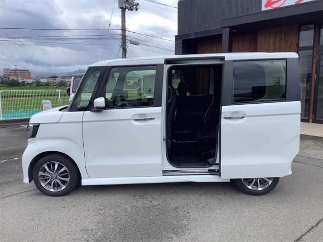 ホンダ Ｎ　ＢＯＸ カスタム ６６０ Ｌ R5年 (四国) 99