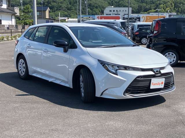 トヨタ カローラ　ツーリング　ハイブリッド １．８ ハイブリッド Ｘ Ｅ－ＦＯＵＲ ４ＷＤ R8年 (東海) 99