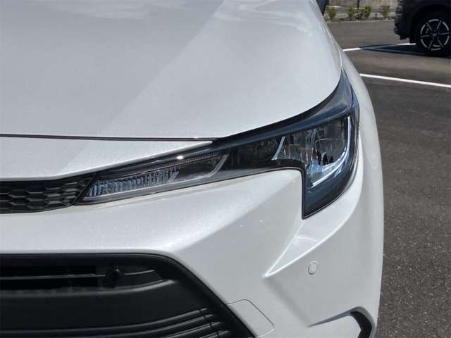 トヨタ カローラ　ツーリング　ハイブリッド １．８ ハイブリッド Ｘ Ｅ－ＦＯＵＲ ４ＷＤ R8年 (東海) 99