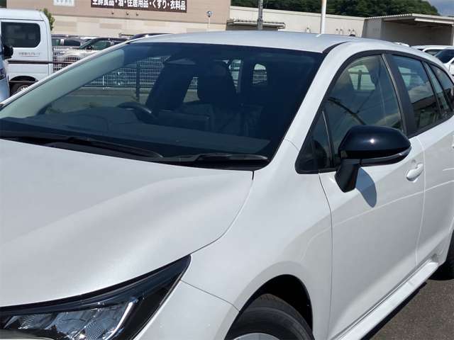 トヨタ カローラ　ツーリング　ハイブリッド １．８ ハイブリッド Ｘ Ｅ－ＦＯＵＲ ４ＷＤ R8年 (東海) 99