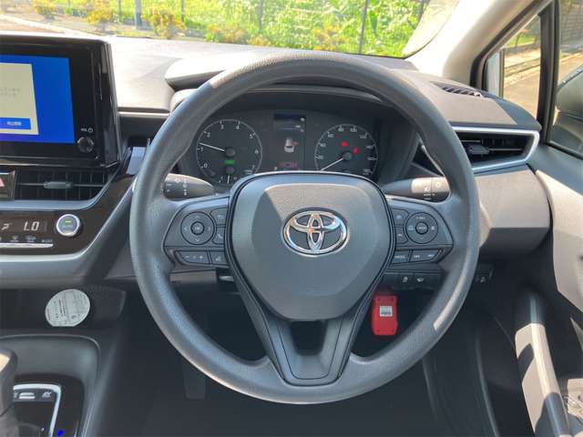 トヨタ カローラ　ツーリング　ハイブリッド １．８ ハイブリッド Ｘ Ｅ－ＦＯＵＲ ４ＷＤ R8年 (東海) 99