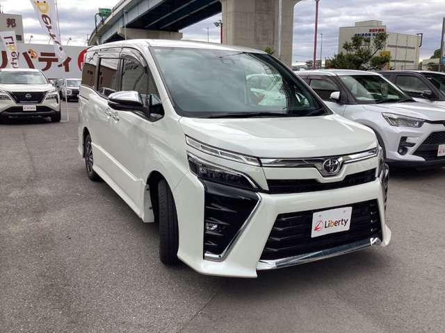 トヨタ ヴォクシー ２．０ ＺＳ 煌ＩＩＩ R3年 (近畿) 99