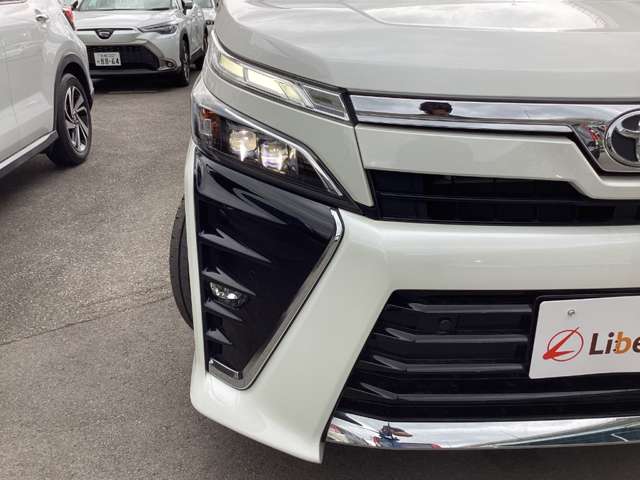 トヨタ ヴォクシー ２．０ ＺＳ 煌ＩＩＩ R3年 (近畿) 99