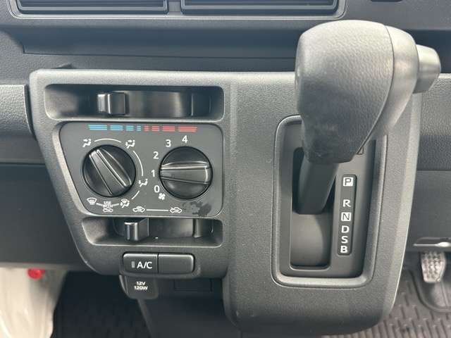 ダイハツ ハイゼットバン ６６０ Ｌ ４ＷＤ R6年 () 99