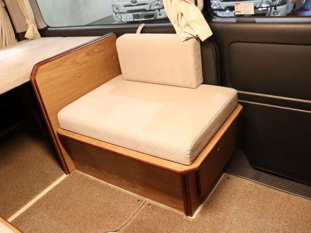 トヨタ ハイエースバン キャンピング R2年 (北海道) 99
