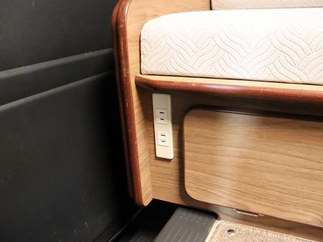 トヨタ ハイエースバン キャンピング R2年 (北海道) 99