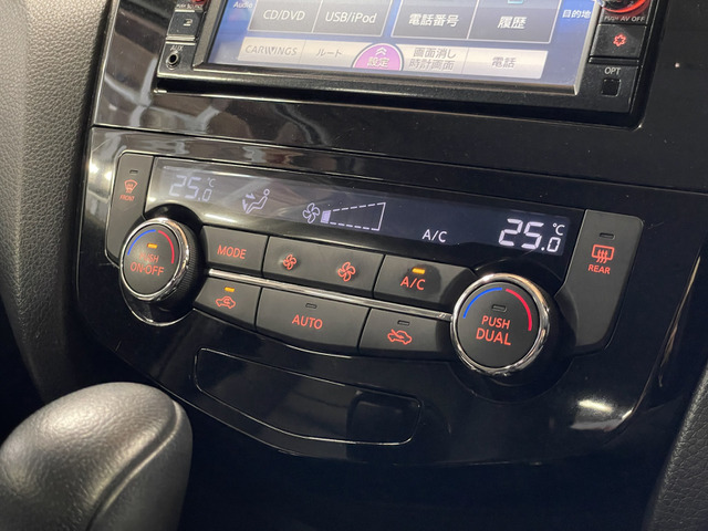 日産 エクストレイル　ハイブリッド ２．０ ２０Ｘ ハイブリッド エマージェンシーブレーキパッケージ ４ＷＤ H27年 () 99