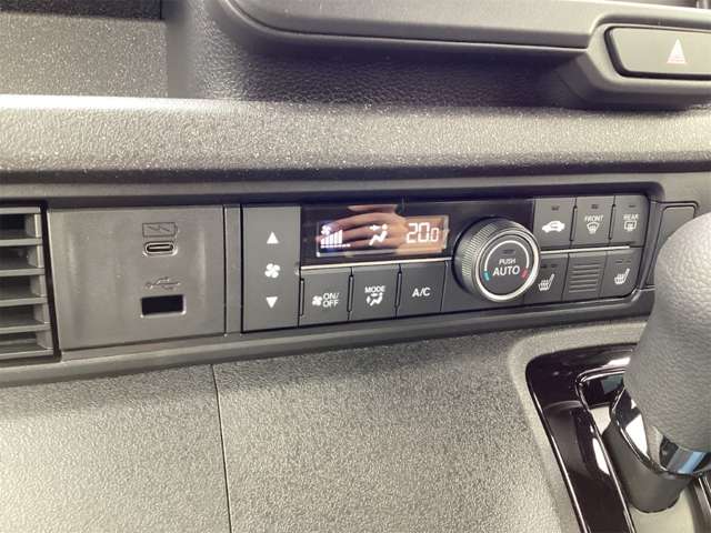 ホンダ Ｎ　ＢＯＸ カスタム ６６０ ターボ R8年 (近畿) 99