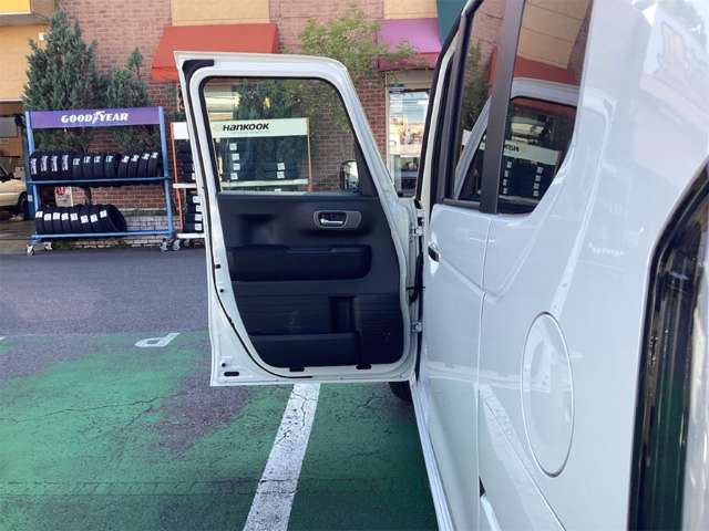 ホンダ Ｎ　ＢＯＸ カスタム ６６０ R8年 (近畿) 99